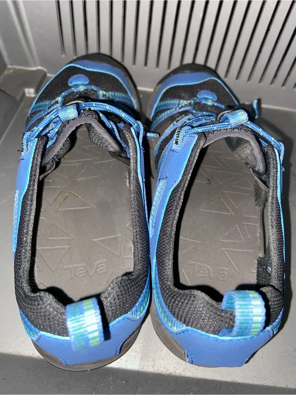 Teva Kids Manatee Water Sandals Closed Toe Hiking Shoes Black Size 4Y US 36 EU
